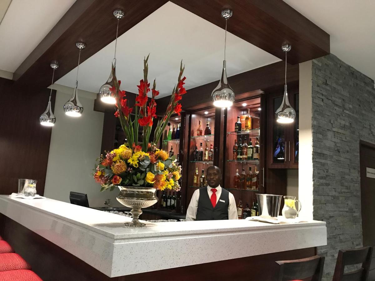 Hotel Savoy And Conference Centre Mthatha Ngoại thất bức ảnh