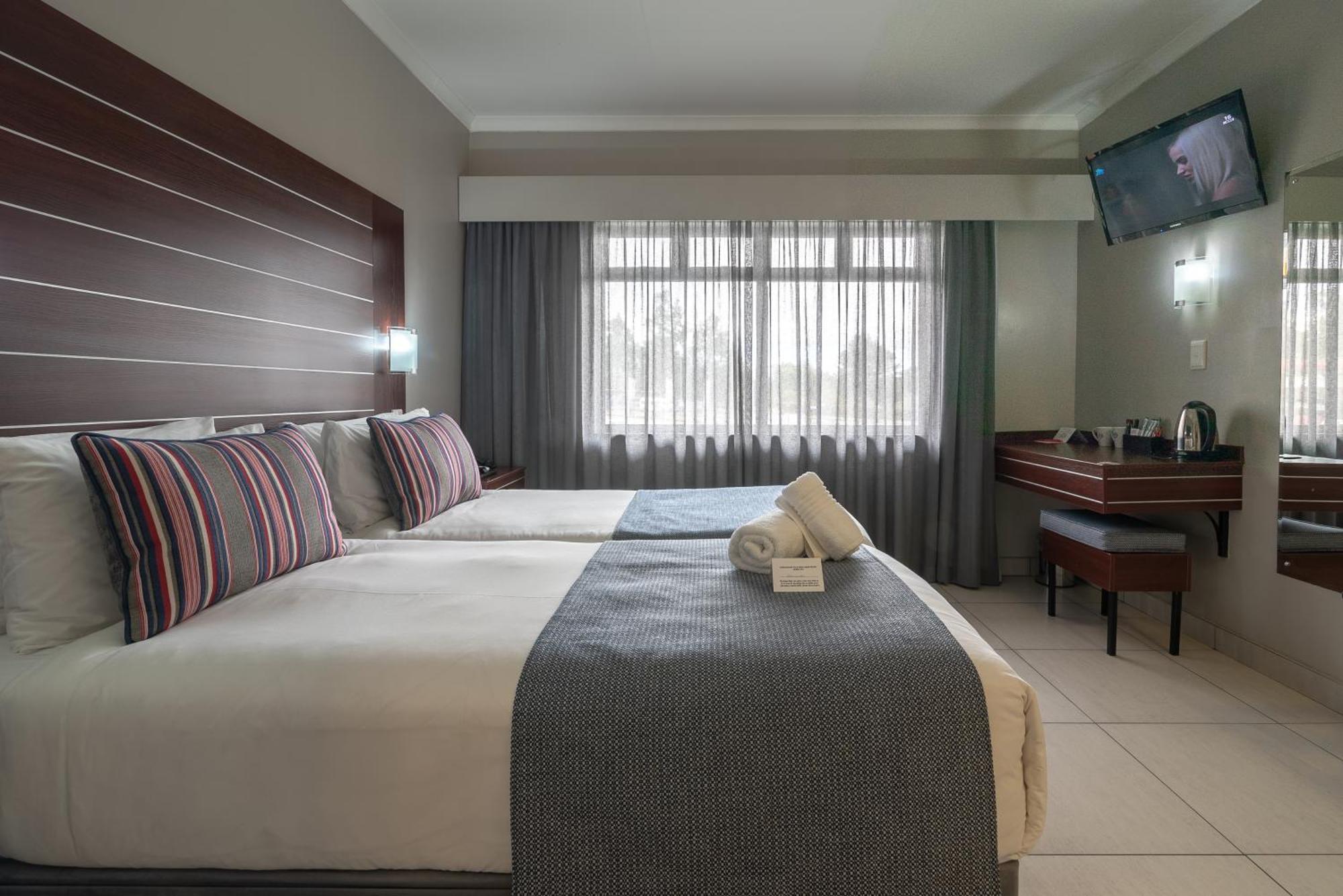 Hotel Savoy And Conference Centre Mthatha Ngoại thất bức ảnh